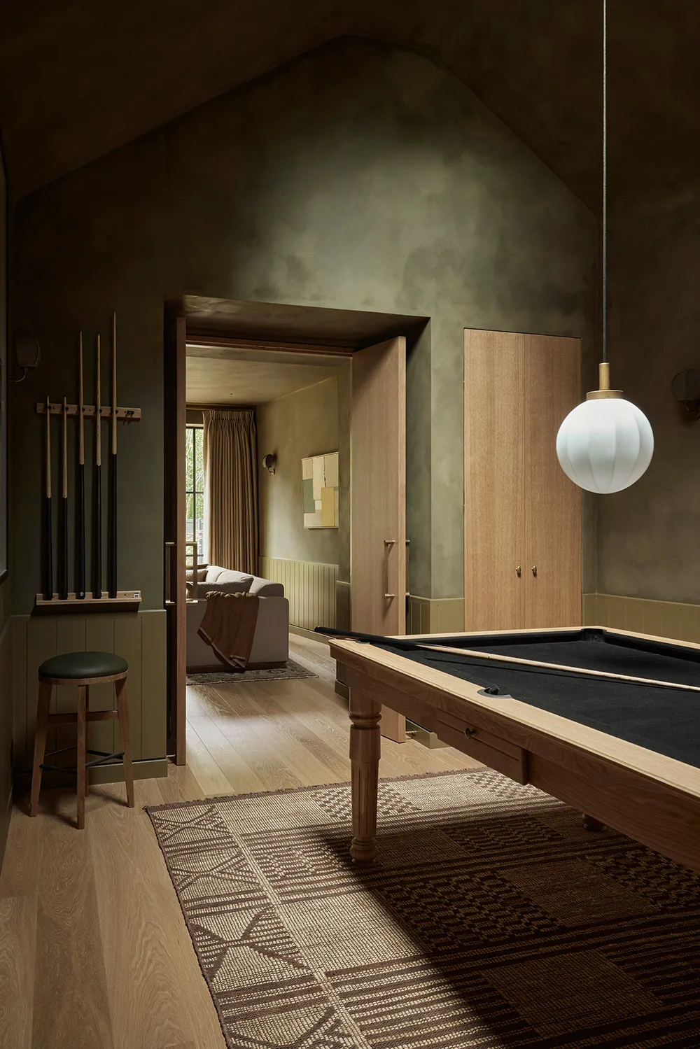 Тонкий микс стилей і атмосферні натуральні відтінки: будинок у Лондоні - Gallery image 21