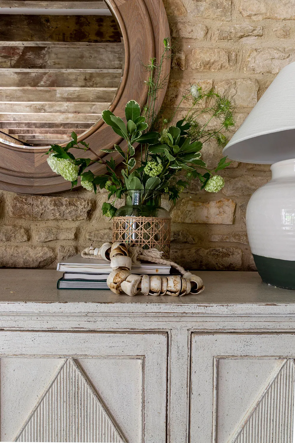 Beauty of Rough Wood and Brick: Cozy Barn in England - Gallery image 14