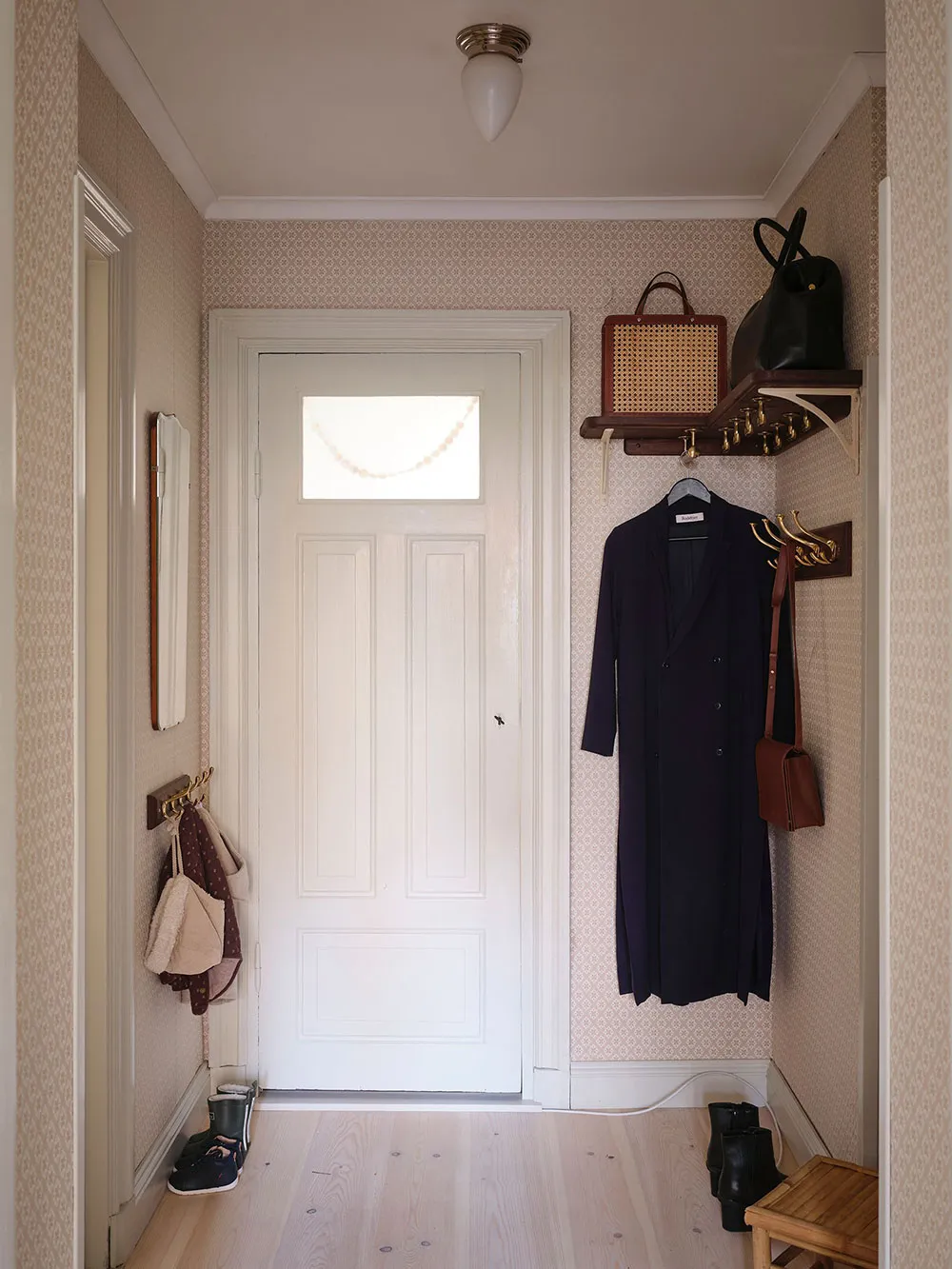 Petite appartement aux accents nostalgiques dans le décor (40 m²) - Gallery image 17