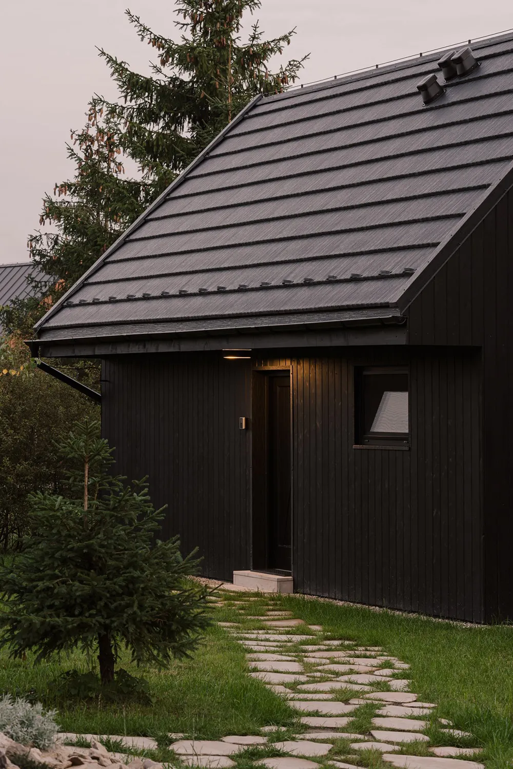 Dwa małe wynajmowane kottage w Polsce z jasnymi wnętrzami - Gallery image 30