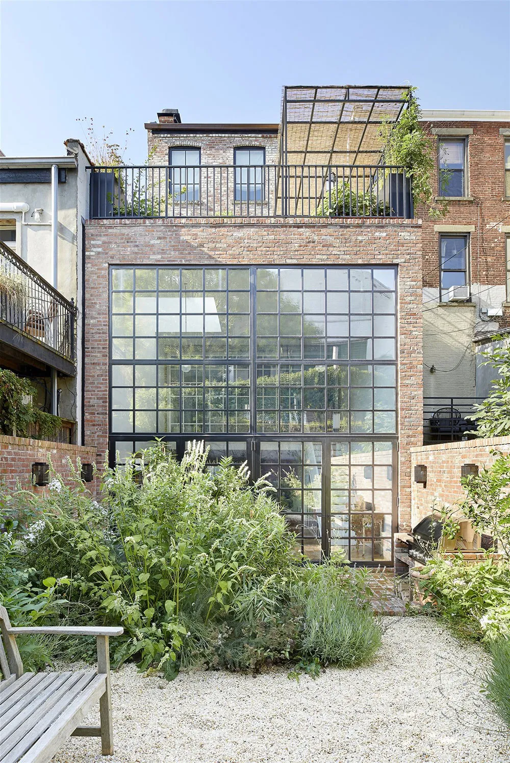 Segundo luz y elegantes ventanas industriales en el diseño de un townhouse en Brooklyn - Gallery image 16