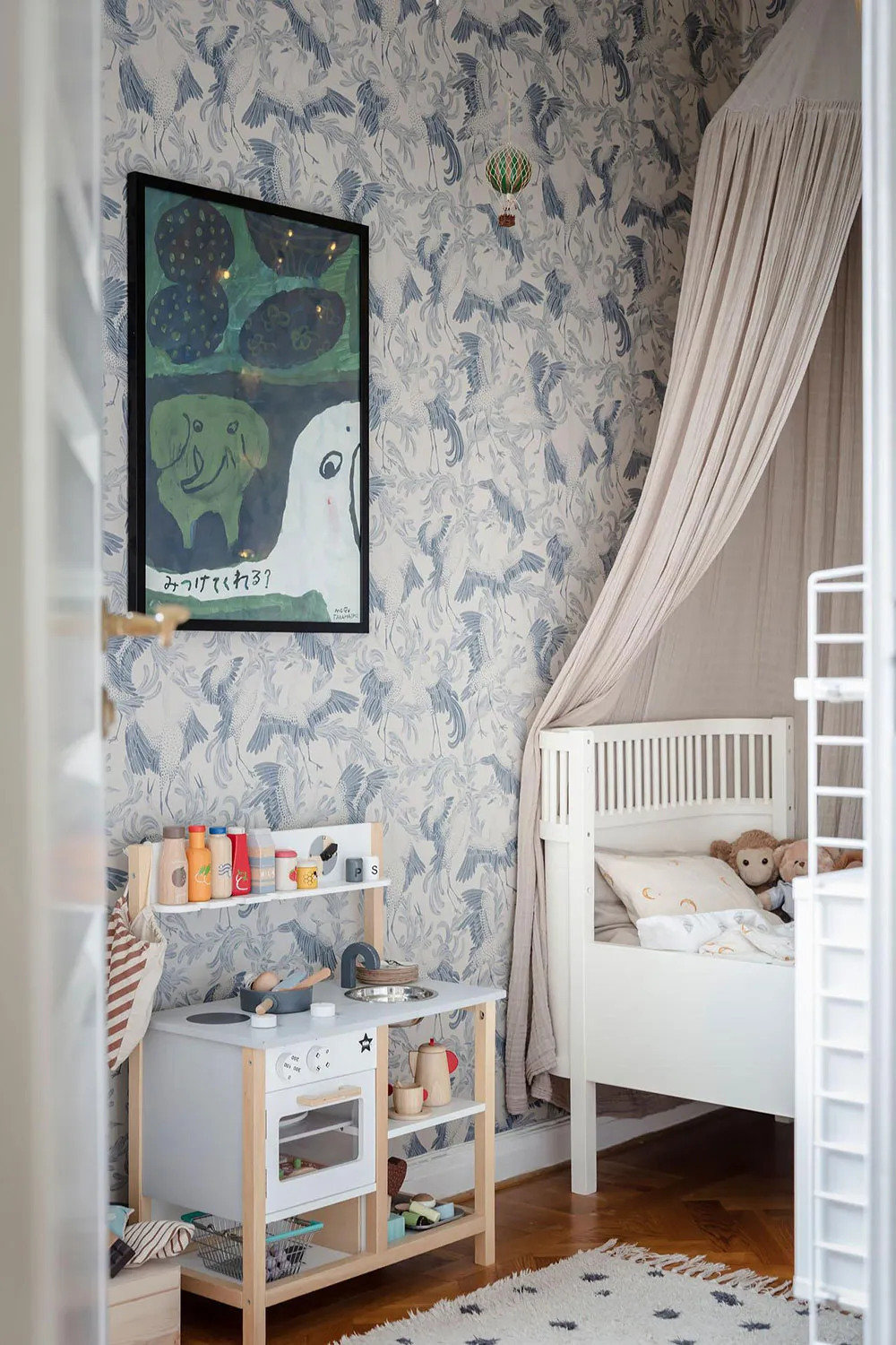 Schlafsofa in Punktmuster und Noten von gemütlichem Country-Stil: Wohnung in Göteborg (90 qm) - Gallery image 22