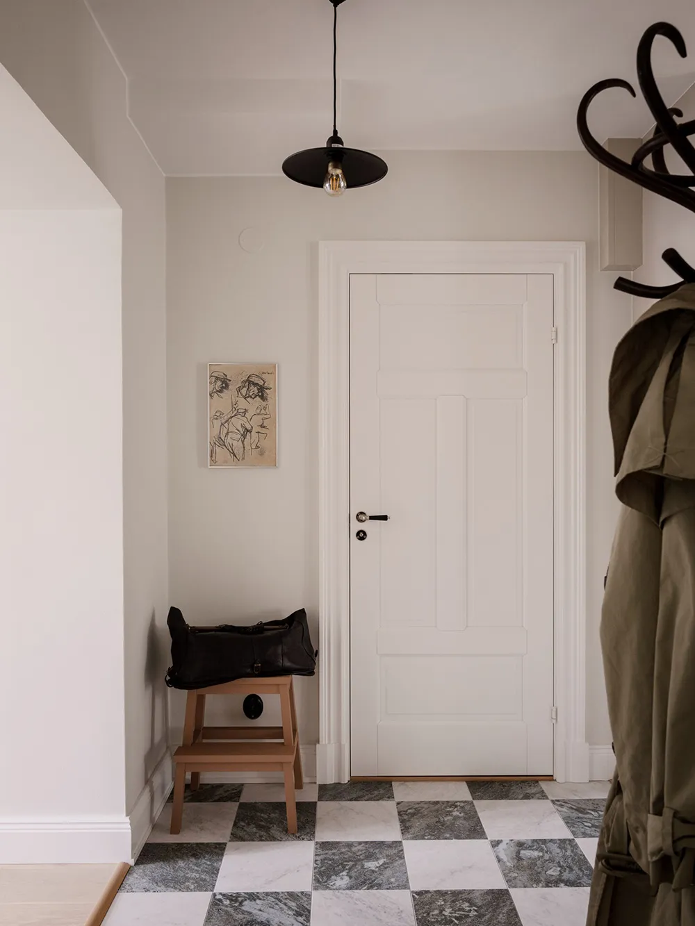 Приємний нейтральний інтер'єр у Швеції з теплими деталями (84 кв. м) - Gallery image 30