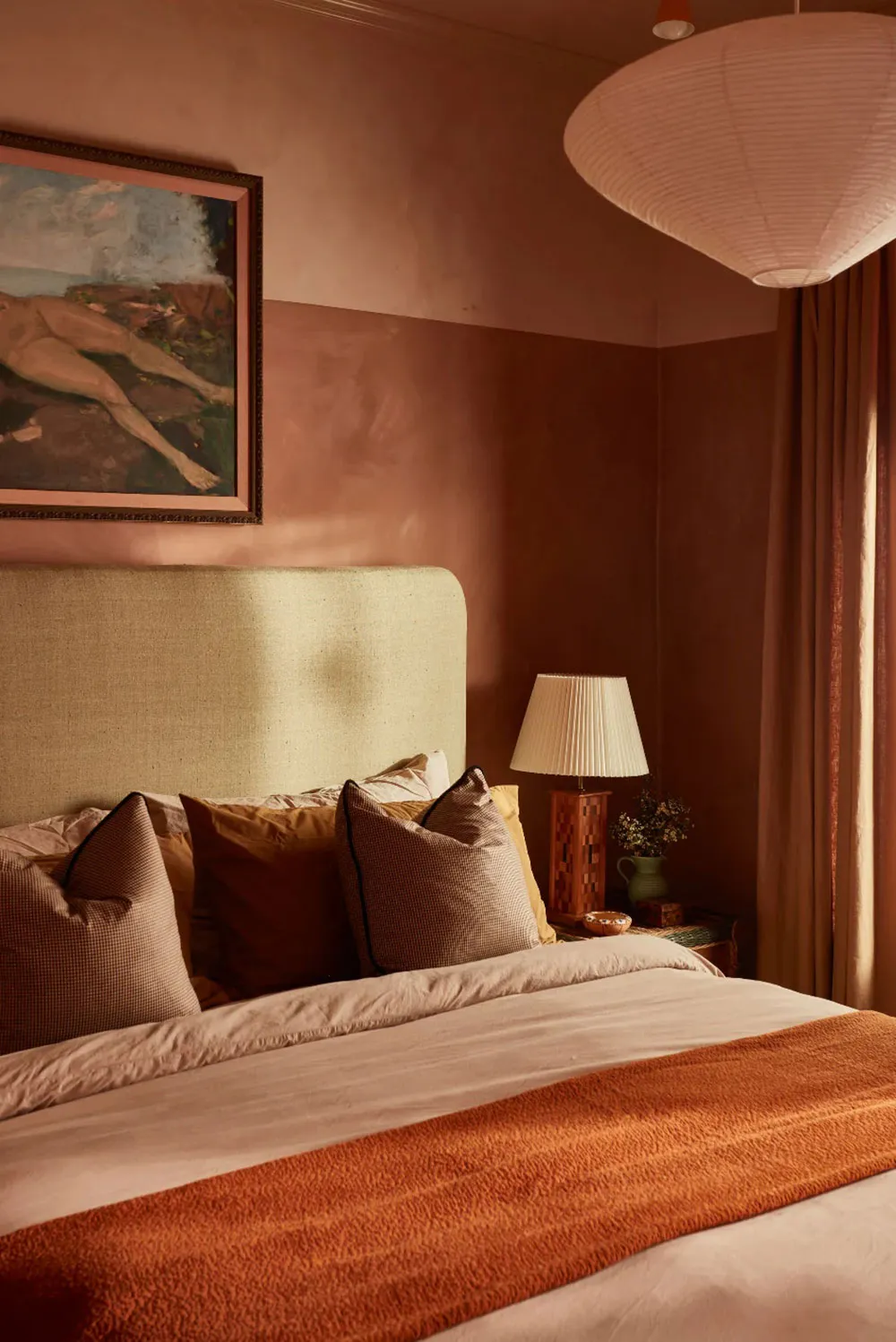 अधिकतमवादी सपना: मालिबू में दिलचस्प सजावट के साथ एक गर्म एवं आरामदायक घर - 15