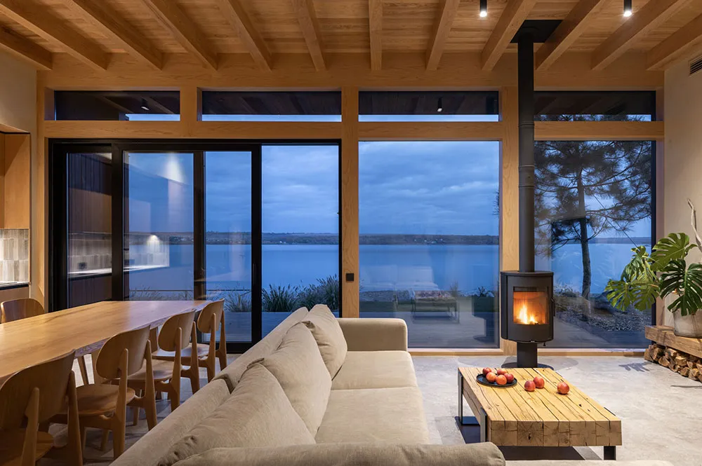 Теплий сучасний інтер'єр біля Дніпра - Gallery image 22