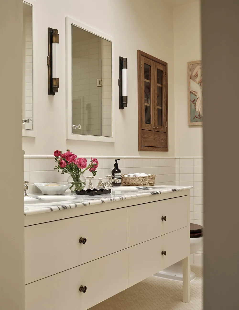 Cozy English Interior for Young Couple in London - Gallery image 10