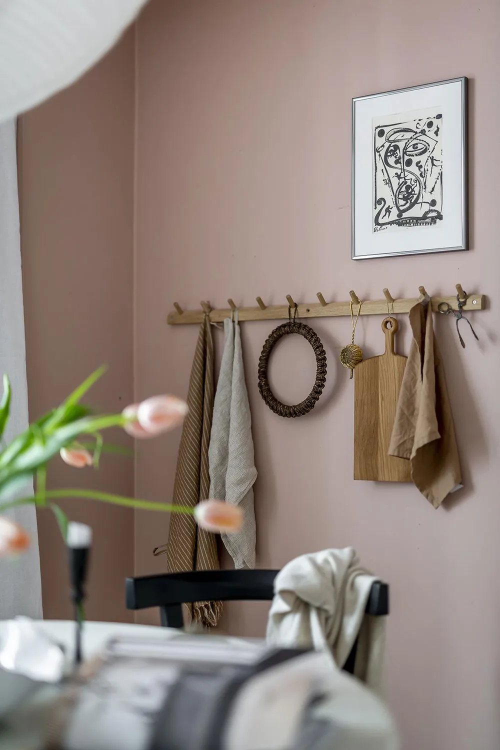 Настінна галерея та приємні прохолодні відтінки: квартира в Гетеборзі (63 кв. м) - Gallery image 16