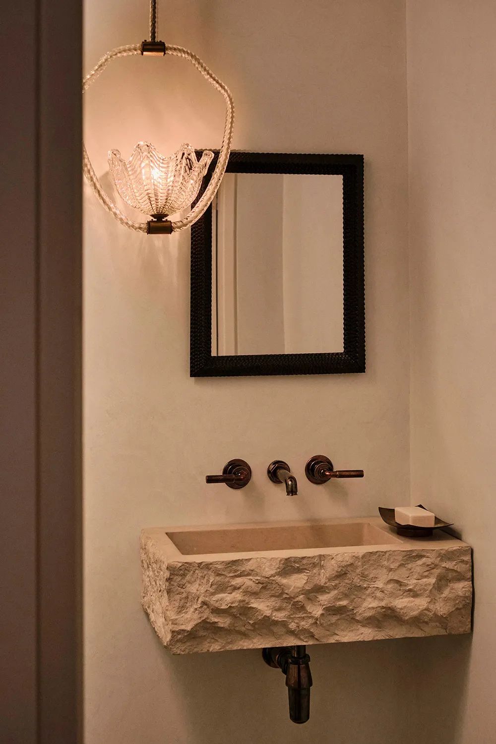 Collection d'objets d'art et gamme de couleurs nobles : une maison de ville à Londres - Gallery image 18