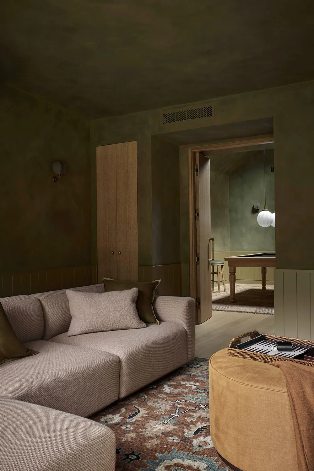 Тонкий микс стилей і атмосферні натуральні відтінки: будинок у Лондоні - Gallery image 22