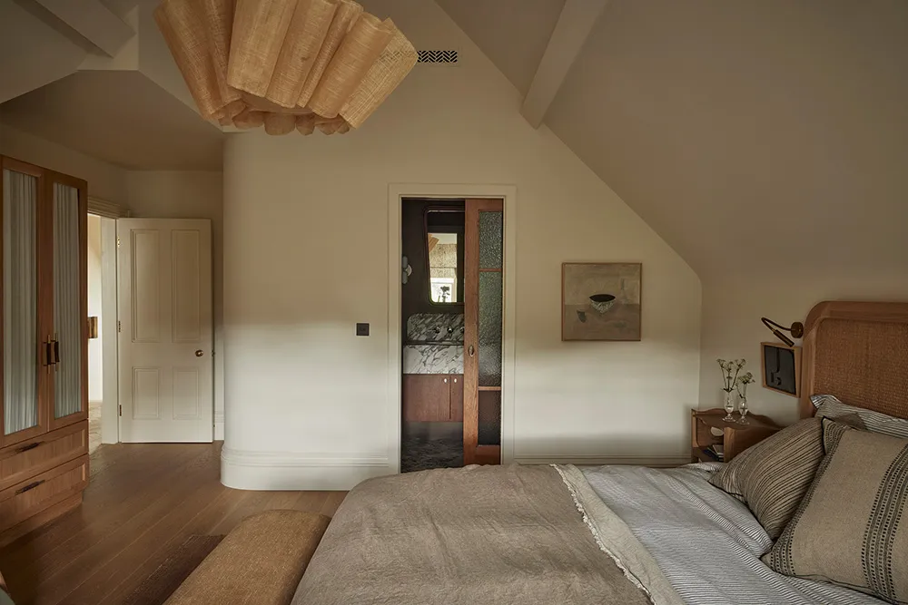 Тонкий микс стилей і атмосферні натуральні відтінки: будинок у Лондоні - Gallery image 15