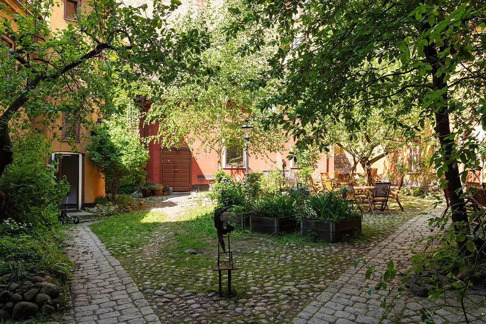 Drewniana piec i meble sztuczne: ciepły mieszkanie w Szwecji (78 m²) - Gallery image 32