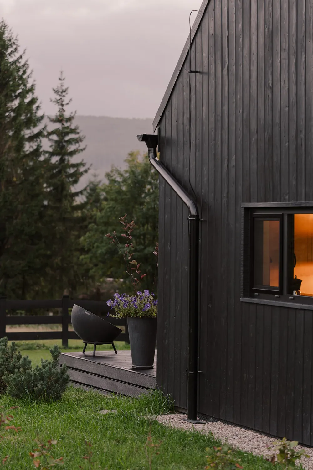 Dwa małe wynajmowane kottage w Polsce z jasnymi wnętrzami - Gallery image 1