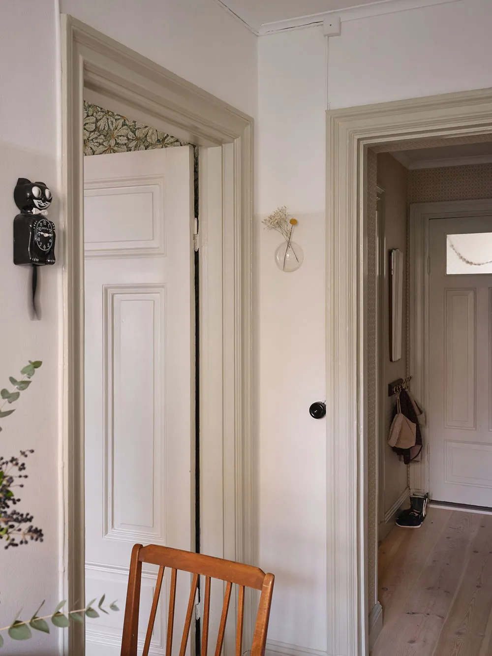 Petite appartement aux accents nostalgiques dans le décor (40 m²) - Gallery image 13