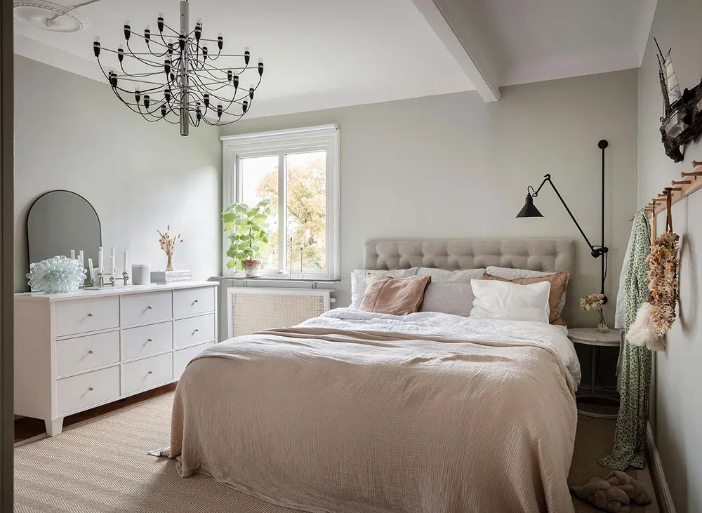 Schlafsofa in Punktmuster und Noten von gemütlichem Country-Stil: Wohnung in Göteborg (90 qm) - Gallery image 16