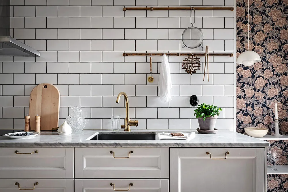 Jasna kwatera w Gotenborgu z odświeżającymi akcentami w paletie kolorów - Gallery image 25