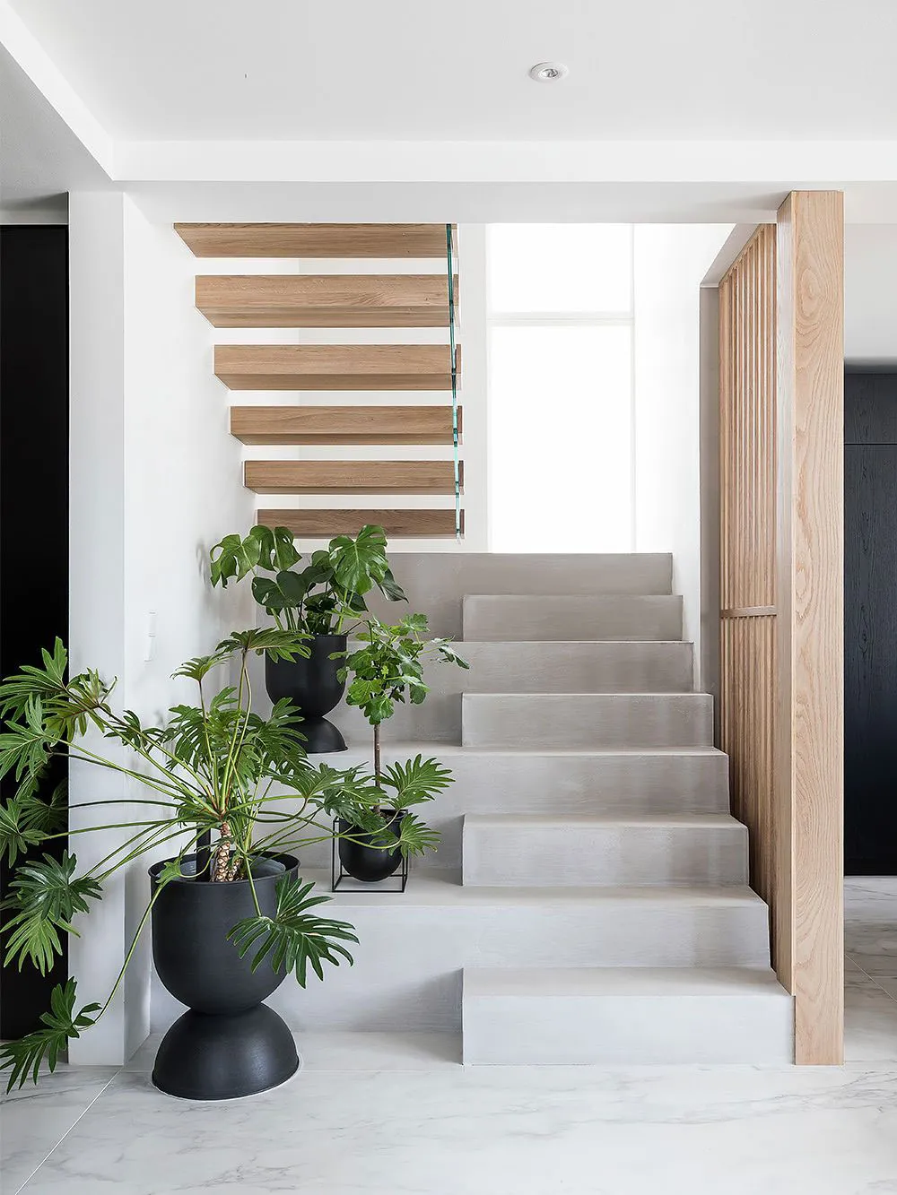 Эфектная черно-белая резиденция в Финляндии - Gallery image 2