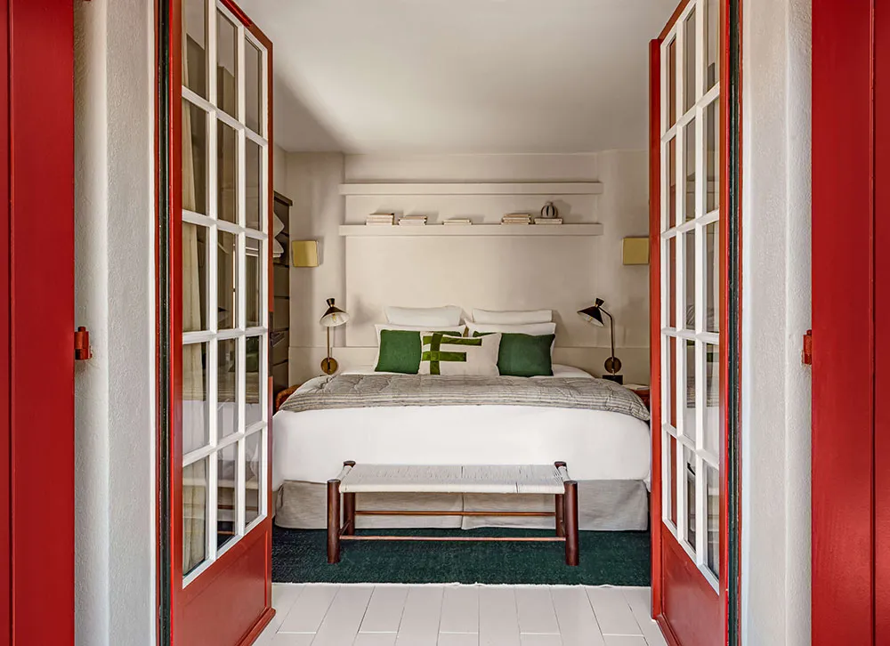 Гри з кольором і декором у красивому гостевому домі на Атлантичному узбережжі Франції - Gallery image 11