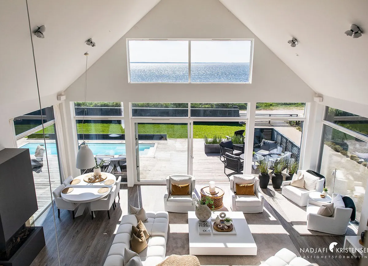 Casa escandinava moderna en la costa del mar - Gallery image 13