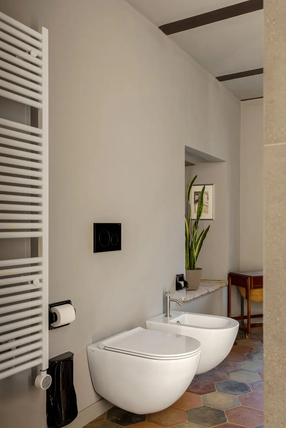 Historic Architecture, Bold Design and Nature: House in Italy - Gallery image 26