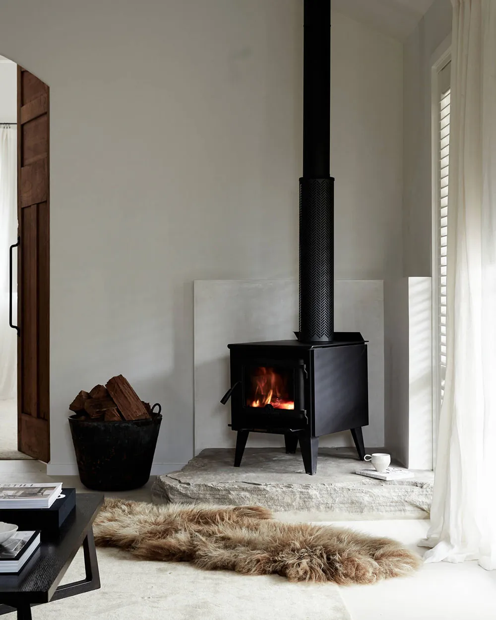 Милый амбар: маленький домик с белыми интерьерами для отдыха на выходных - Gallery image 7