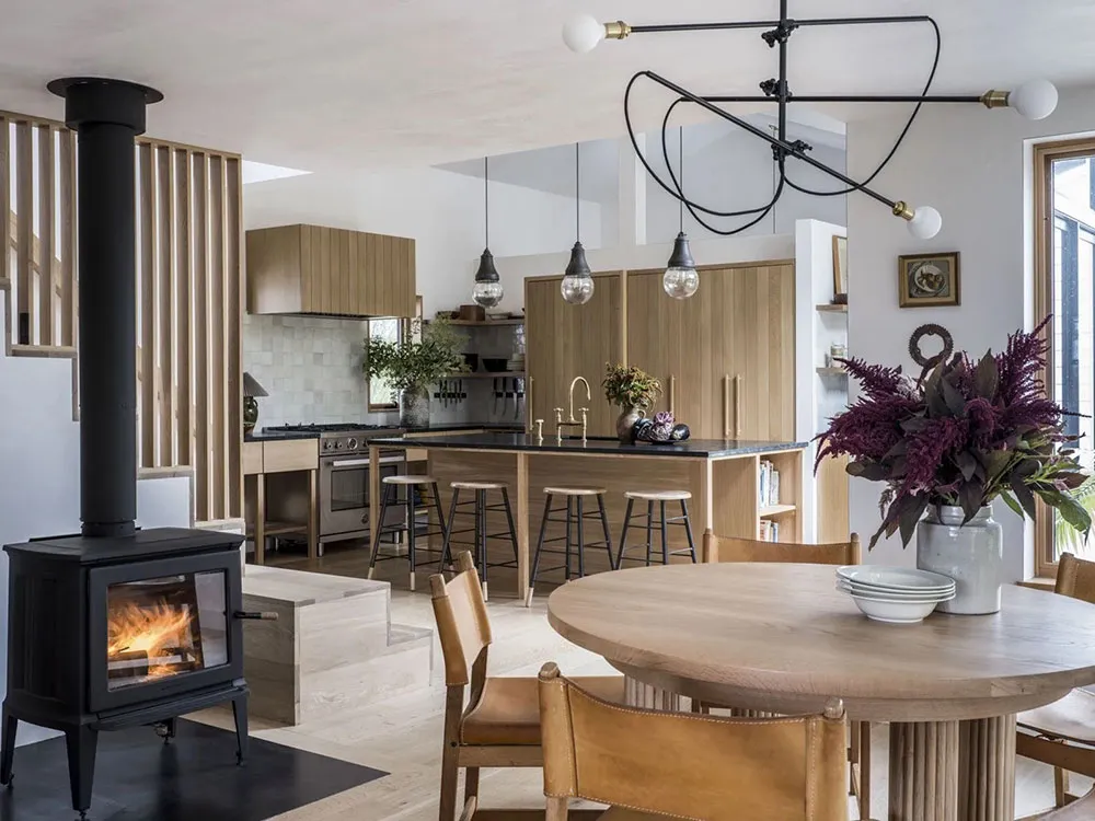 Blühende Wände und gemütliche Atmosphäre: Ein renovierter Bauernhof in den USA - Gallery image 7