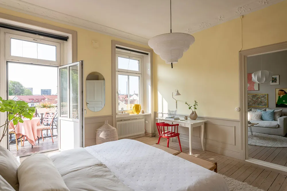 Appartement cosy dans des tons sableux à Stockholm - Gallery image 2