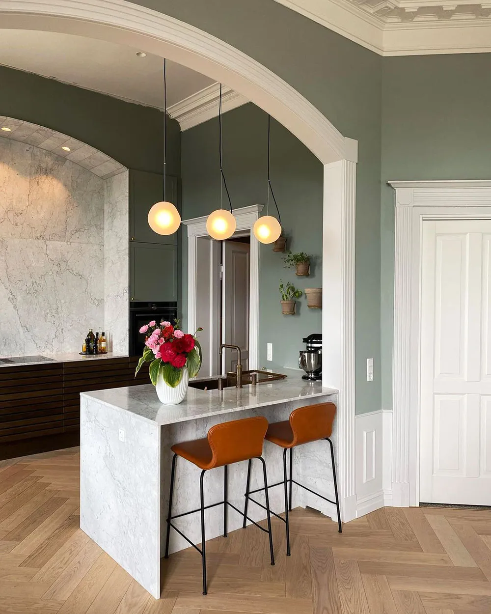 Красиві інтер'єри розкішної історичної вілли в Данії - Gallery image 2