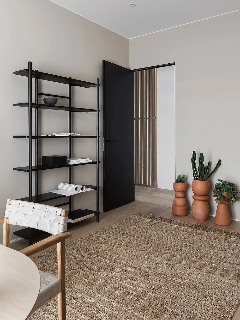 Эфектная черно-белая резиденция в Финляндии - Gallery image 13