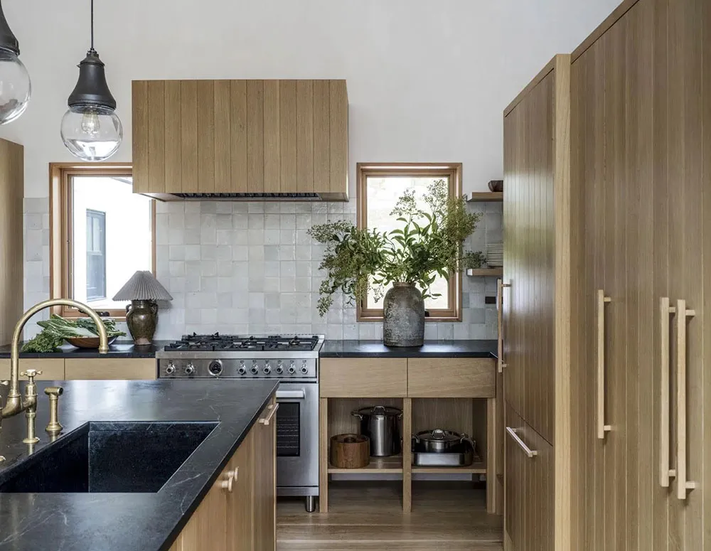 Blühende Wände und gemütliche Atmosphäre: Ein renovierter Bauernhof in den USA - Gallery image 9