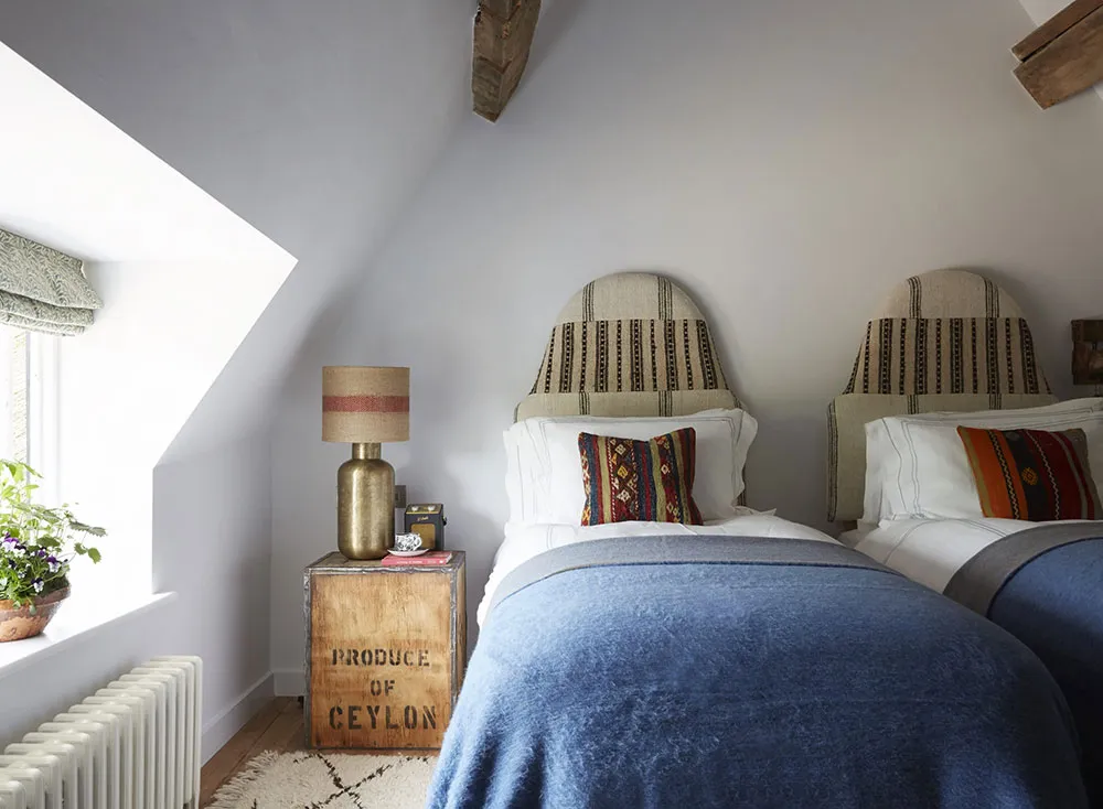 Старовічний кам'яний котедж із чудовими інтер'єрами в Англії - Gallery image 4