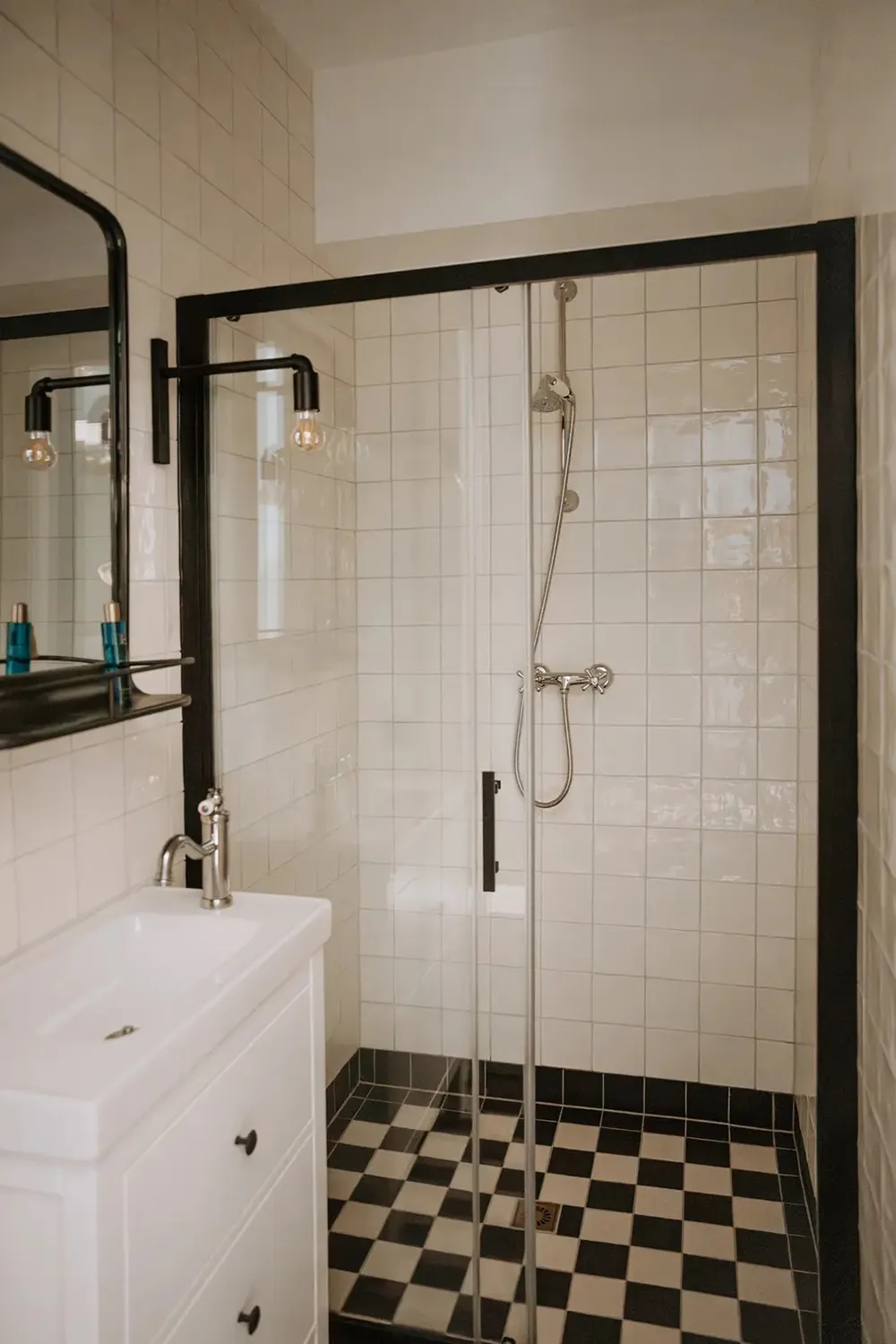 Dunkle Böden und traditionelle Charme: Neuer Landhaus-Stil in den Niederlanden - Gallery image 25