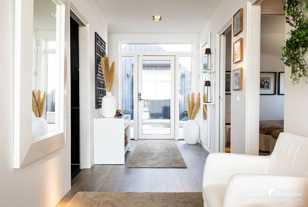 Casa escandinava moderna en la costa del mar - Gallery image 18