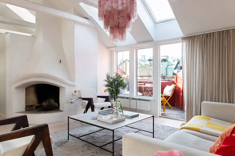 Летние акценты в декоре светлой мансардной квартиры в Стокгольме (70 кв. м) - Gallery image 4