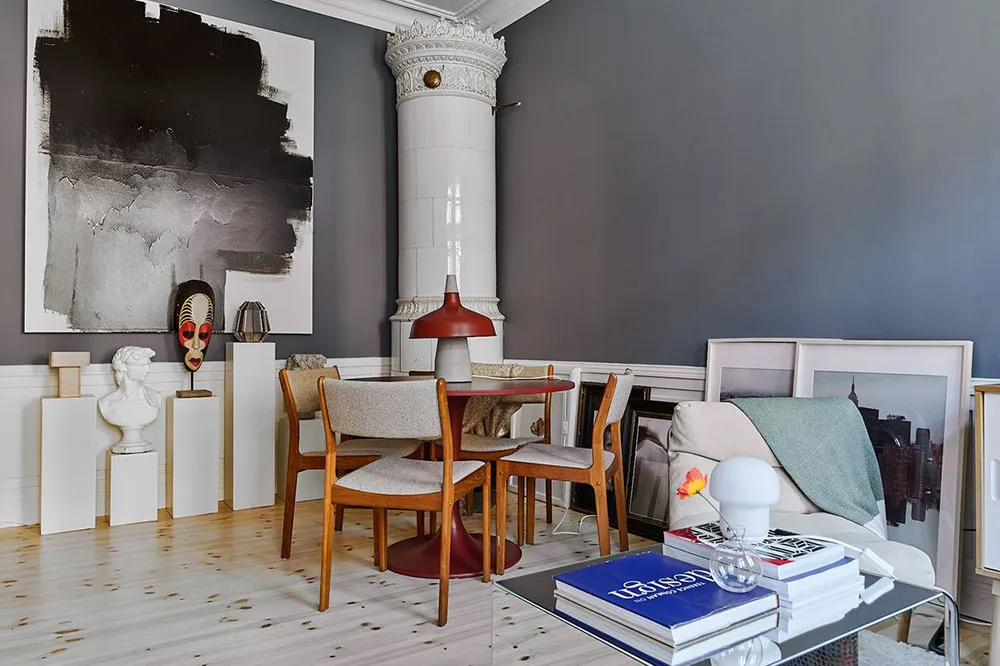 Increíble pequeña apartamento con paredes azules y decoración artística (33 m²) - Gallery image 3