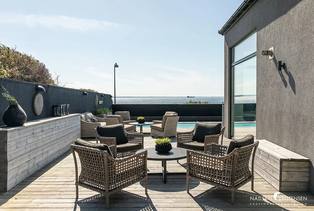 Casa escandinava moderna en la costa del mar - Gallery image 30