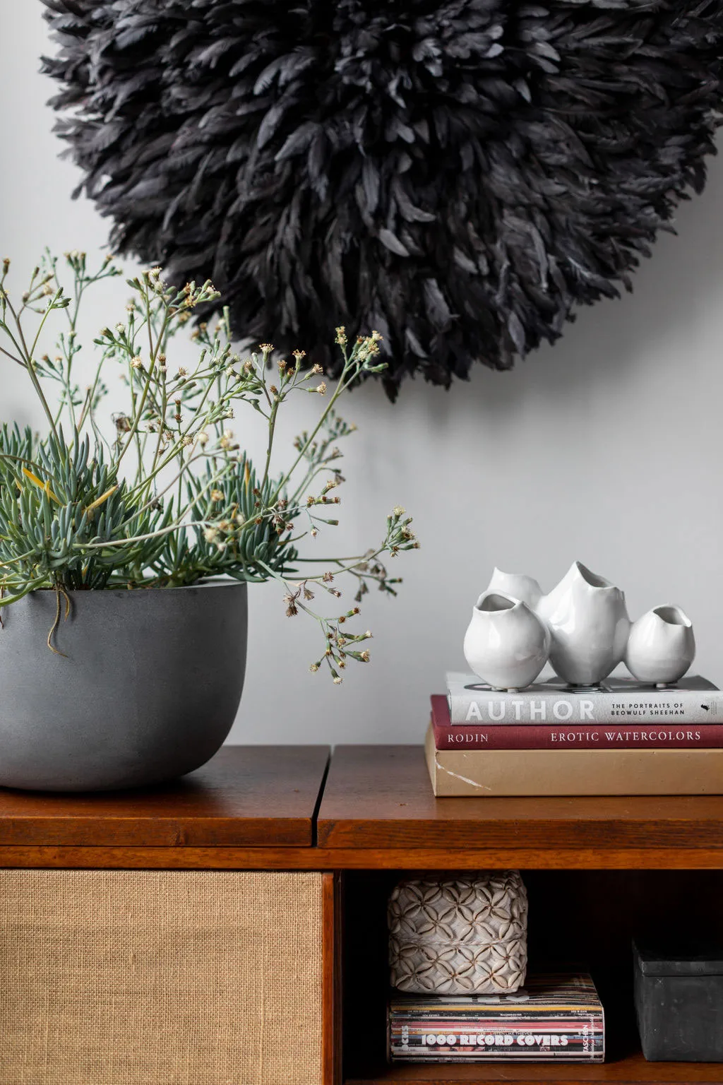 Accents sombres et touches de glamour : le loft d'une jeune femme moderne à Chicago - Gallery image 16