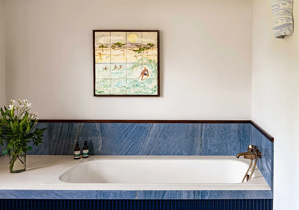 Гри з кольором і декором у красивому гостевому домі на Атлантичному узбережжі Франції - Gallery image 15