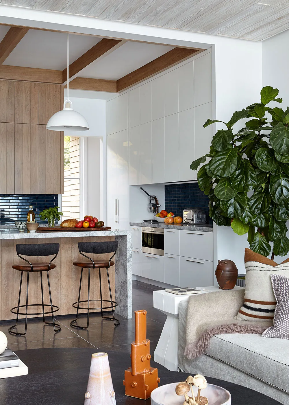 Bright and Cozy Vacation Cottage with Water Access on Long Island - Gallery image 6