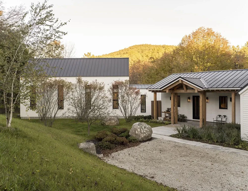 Blühende Wände und gemütliche Atmosphäre: Ein renovierter Bauernhof in den USA - Gallery image 20