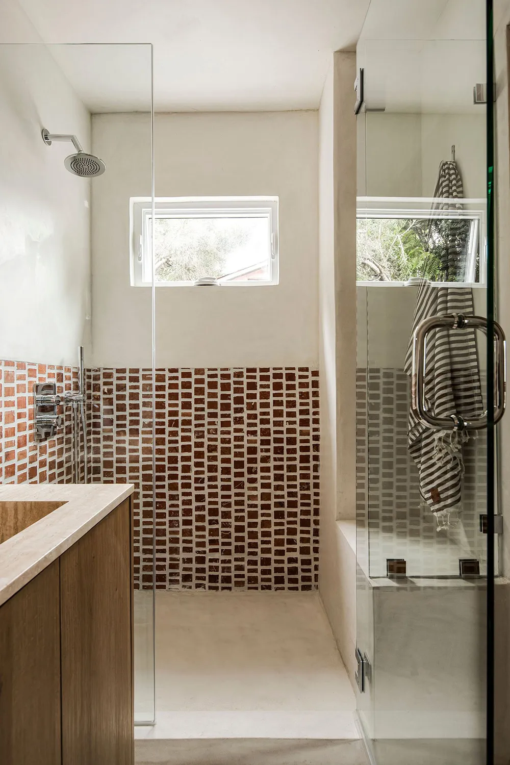 Cozy Modern Design of an Unusual House in California - Gallery image 28