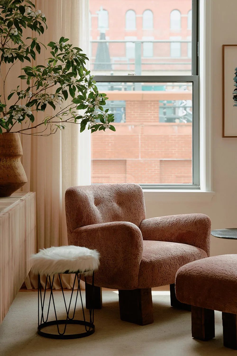 Soft Tones and Aesthetic Details: Apartments on Manhattan - Gallery image 1