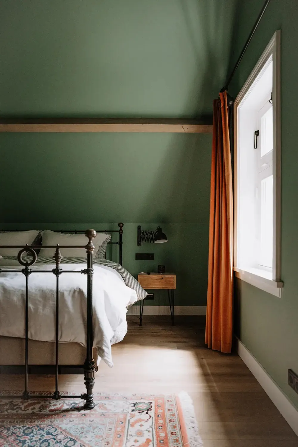 Dunkle Böden und traditionelle Charme: Neuer Landhaus-Stil in den Niederlanden - Gallery image 13