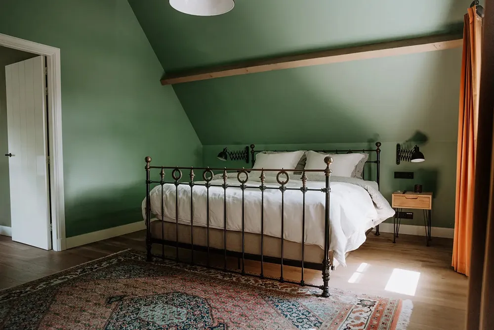 Dunkle Böden und traditionelle Charme: Neuer Landhaus-Stil in den Niederlanden - Gallery image 15