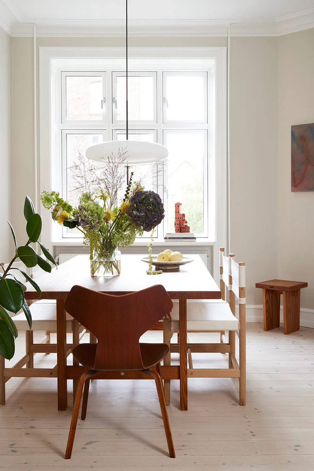 Beautiful Summer Tones in Interior Design of Copenhagen Designer's Apartment - Gallery image 5