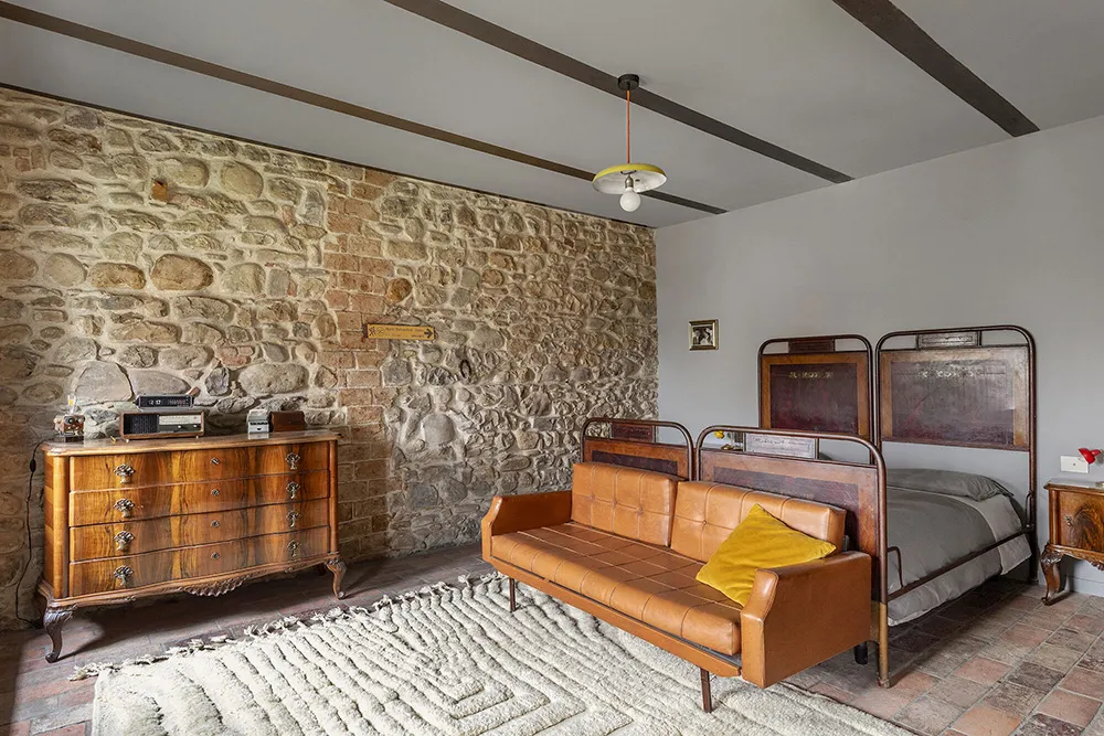 Historic Architecture, Bold Design and Nature: House in Italy - Gallery image 23