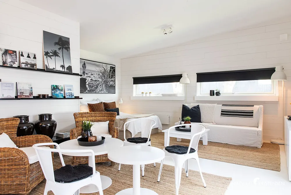 Casa escandinava moderna en la costa del mar - Gallery image 26