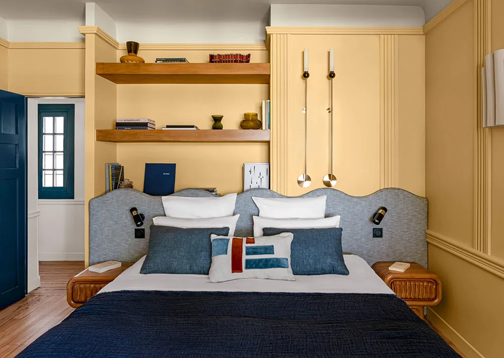 Гри з кольором і декором у красивому гостевому домі на Атлантичному узбережжі Франції - Gallery image 9