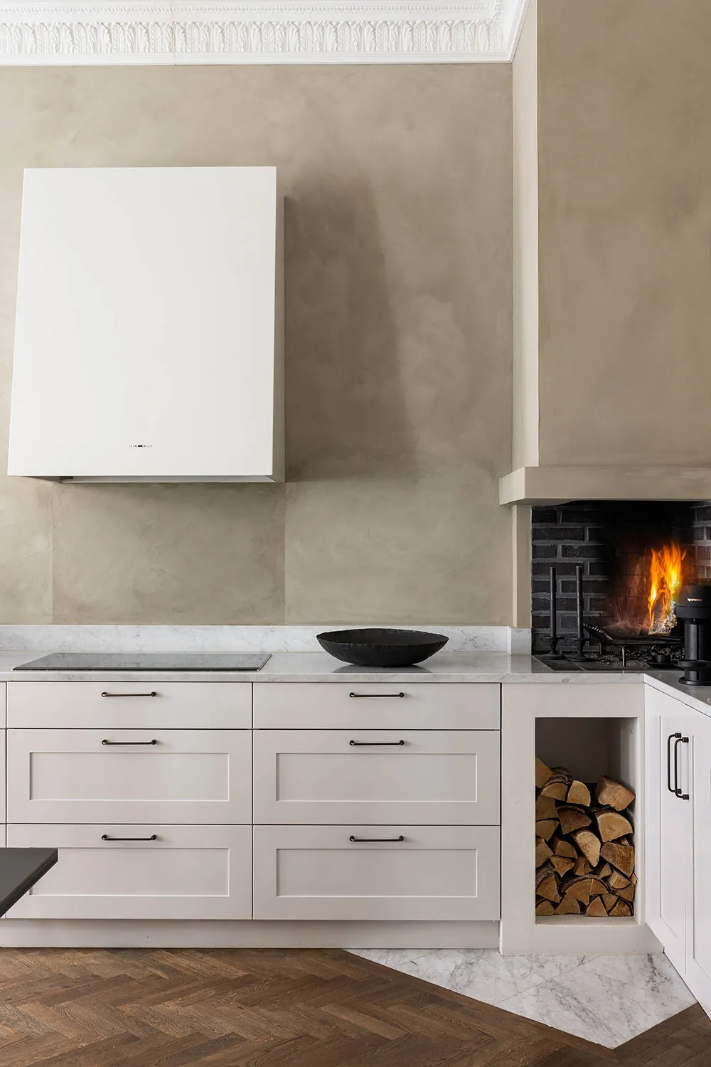 स्टॉकहोम में “सैंड टोन्स” में बनाया गया “मॉडर्न क्लासिक” - Gallery image 9