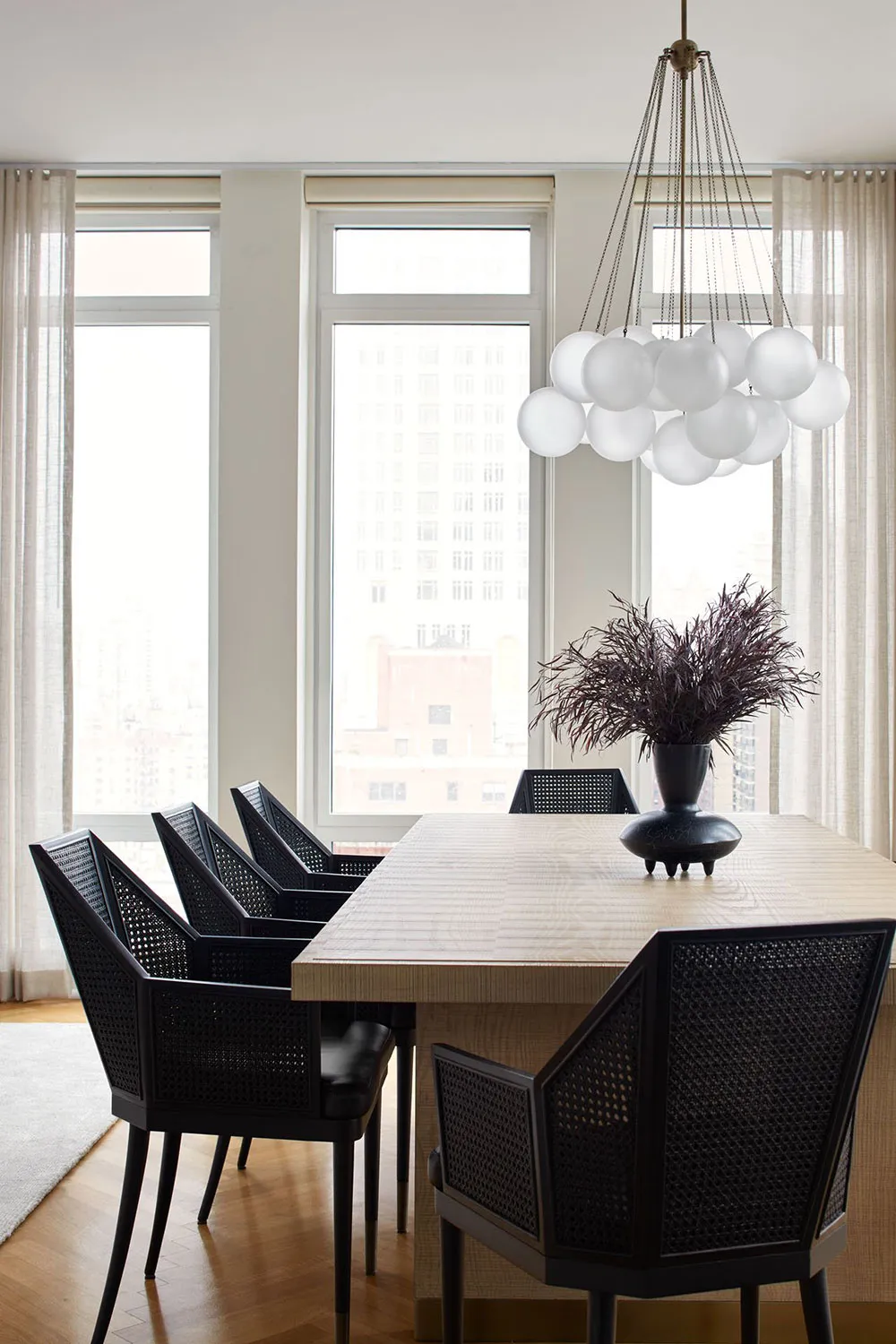 Elegancki wnętrze w kremowych i mlecznych odcieniach w Nowym Jorku - Gallery image 5