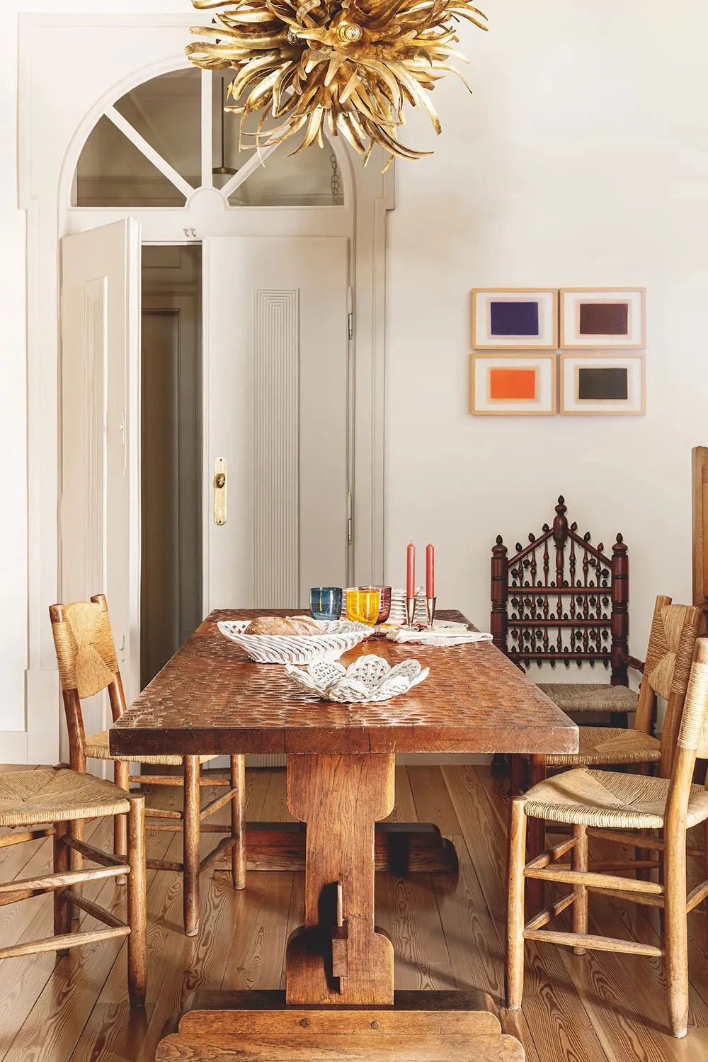 リスボンにある100年前に建てられたデザイナーの家。地元の職人たちによって作られたユニークな装飾が施されている。 - Gallery image 3